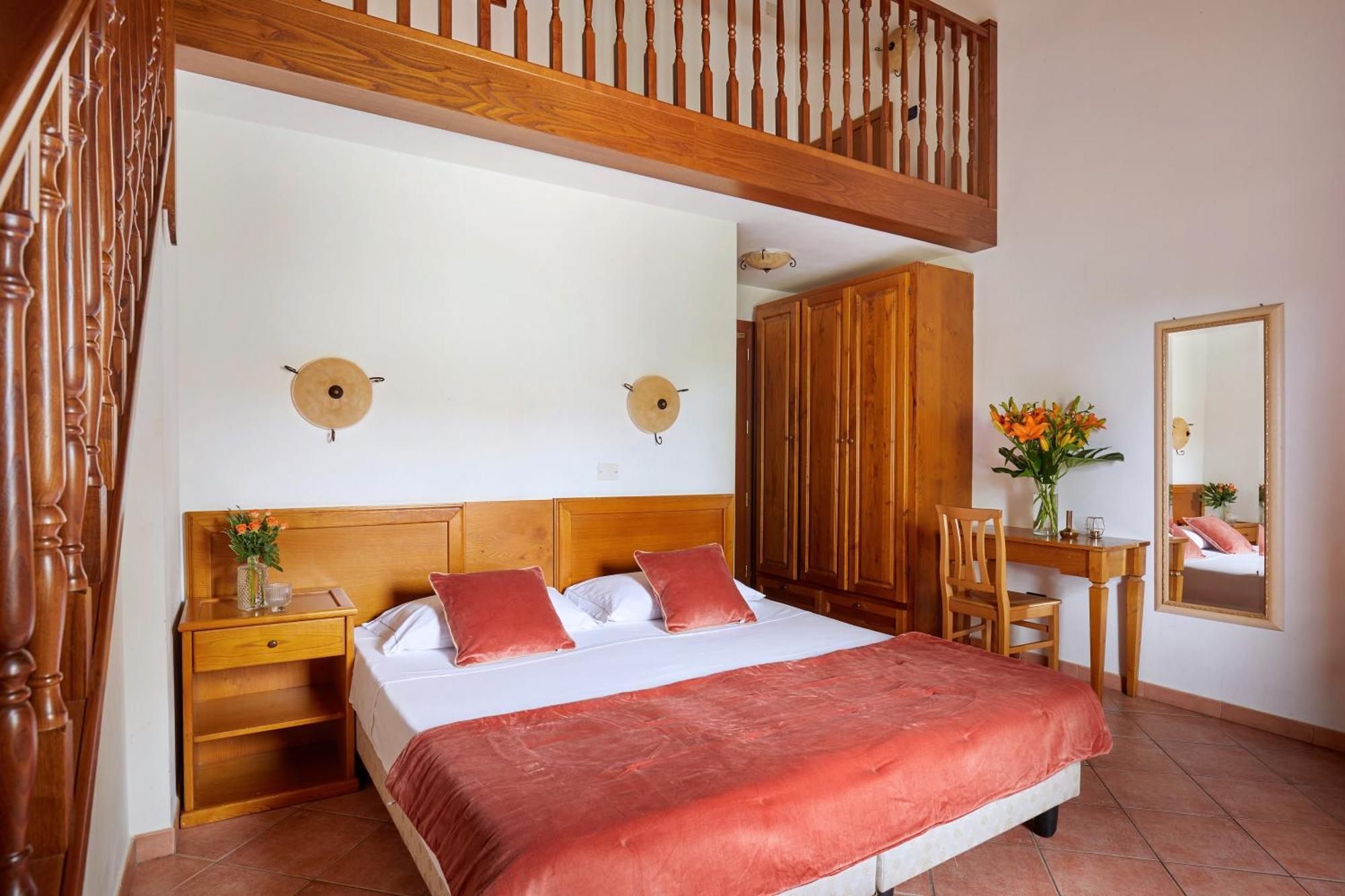 Relais Belvedere モンテカティーニ・ヴァル・ディ・チェーチナ 部屋 写真