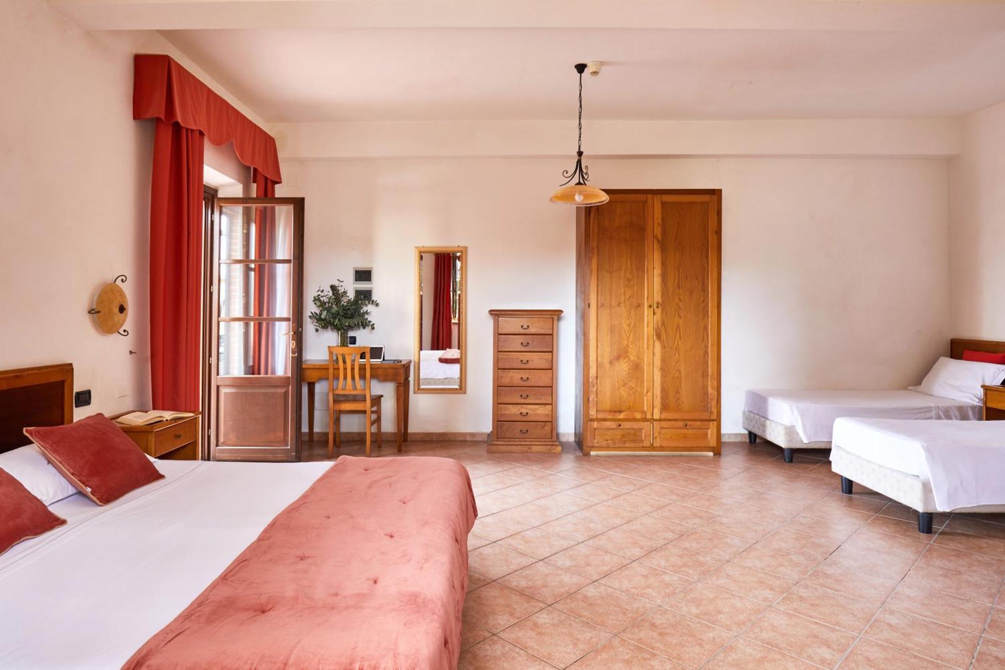 Relais Belvedere モンテカティーニ・ヴァル・ディ・チェーチナ エクステリア 写真
