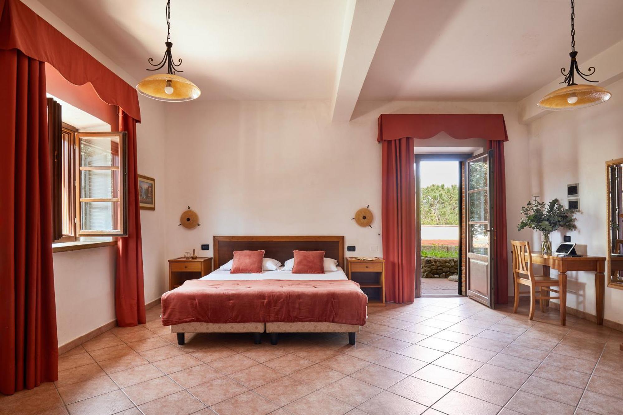 Relais Belvedere モンテカティーニ・ヴァル・ディ・チェーチナ エクステリア 写真